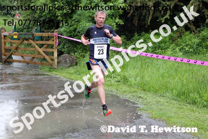 Steve McMahon (Sunderland Strollers) finishing the George Ogle Memorial 10k. Photo: David T. Hewitson/Sports for All Pics
